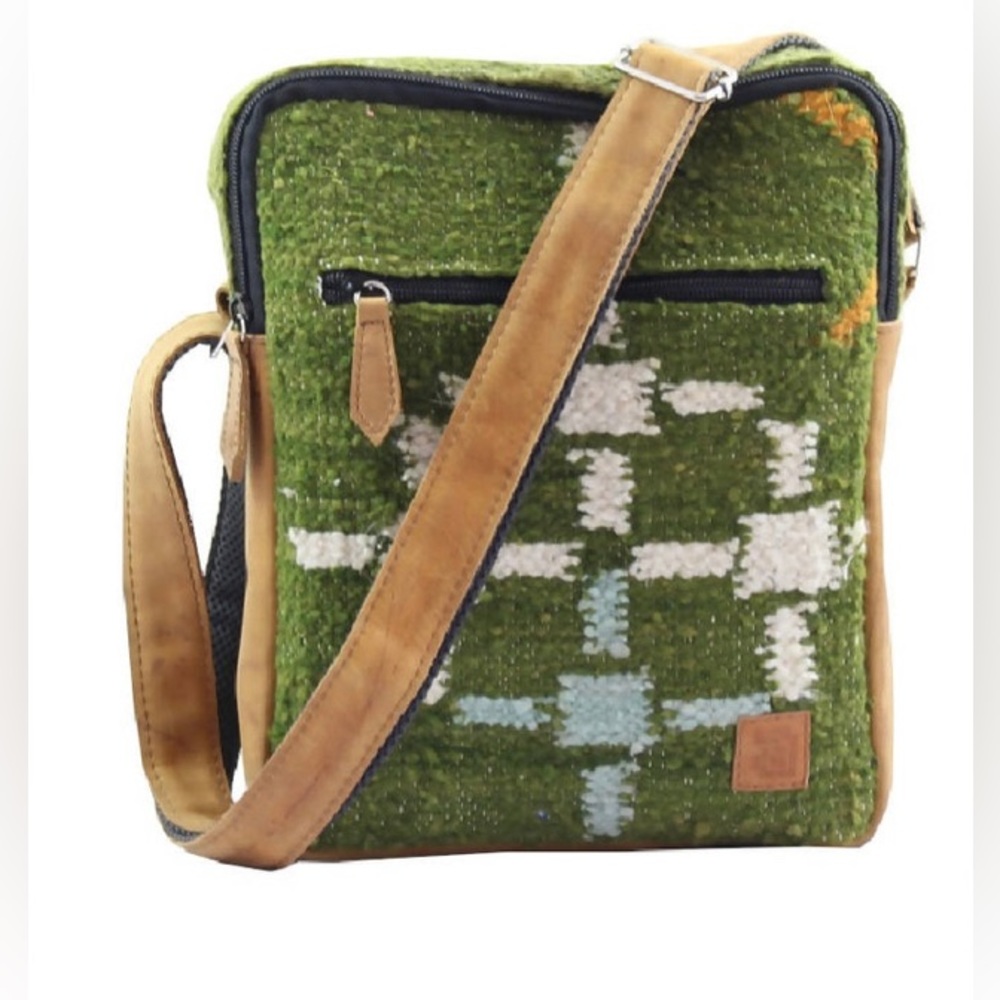 NWOT Achiote Traveler Bag